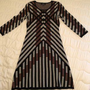 geometrical sweater dress in brown, black and tan